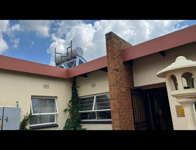 5 BEDROOM HOUSE FOR SALE IN PARKRAND